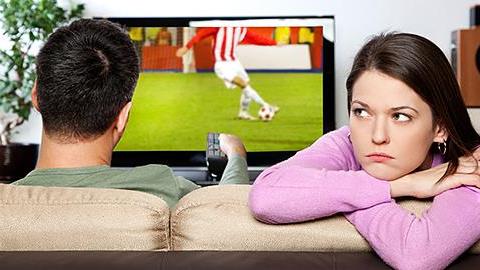 Ο άντρας μου αδιαφορεί για την κοινωνική μας ζωή και έχει γίνει νωχελικός