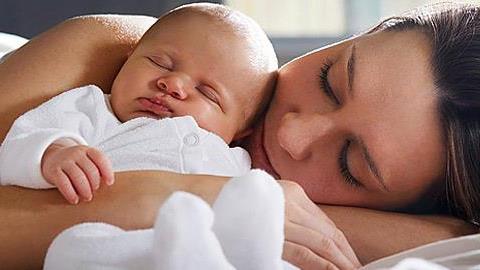 «Δεν είμαι υπέρ της συγκοίμησης αλλά δεν θα διώξω τα παιδιά μου απ’ το δωμάτιο»