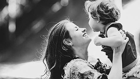 «Μαμάδες κάνετε καλή δουλειά! Μην αφήσετε κανέναν να σας πείσει για το αντίθετο!»