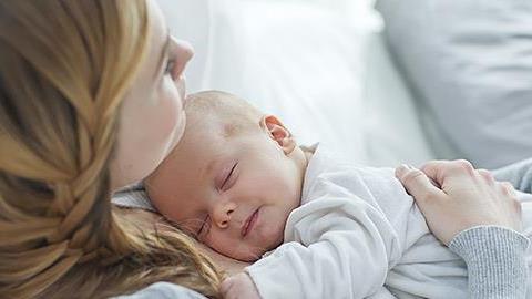 Ανάμεσα στην «μαγεία» και την «κατάθλιψη» η μητρότητα είναι πολλά περισσότερα