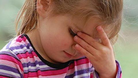 «Σ' αγαπάω, είμαι δίπλα σου» και 11 ακόμα φράσεις που θα νικήσουν το άγχος του παιδιού