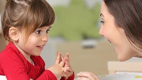 Γιατί δεν πρέπει ποτέ να μιλάμε άσχημα σε ένα παιδί 