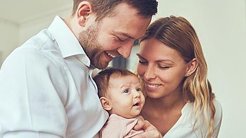 Πώς επιδρά στην ψυχολογία ενός παιδιού να το φωνάζουν με δύο ονόματα;