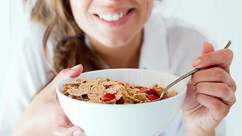 Πώς να απαλλαγείτε από τα περιττά κιλά χωρίς να στερηθείτε