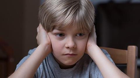 Ο γιος μου αντιδράει που θα έχει αδερφάκι από την καινούρια σύντροφο του μπαμπά του