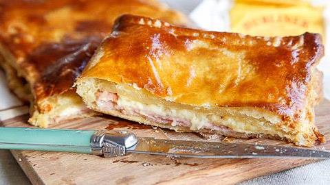 Εύκολη ζαμπονοκασερόπιτα και για το σπίτι και για το σχολείο!