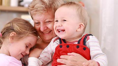 Όταν η μαμά μου έγινε γιαγιά των παιδιών μου… 