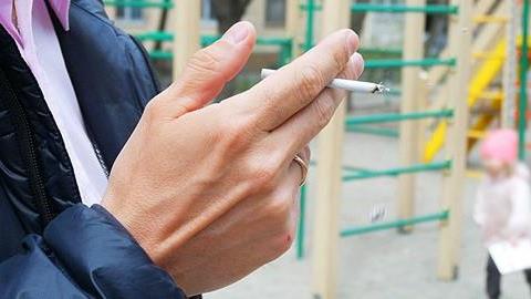 Γιατί είναι δύσκολο να εφαρμοστεί ο αντικαπνιστικός νόμος στην Ελλάδα;