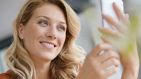 Πώς να μείνετε φρέσκιες και ζωηρές στο δρόμο για τα πρώτα «ήντα»