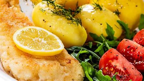 Λαχταριστό και τραγανό ψάρι γλώσσα με λαχανικά