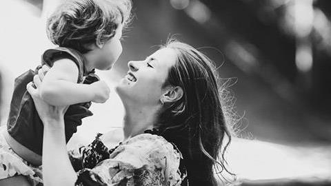 Καθώς μεγαλώνει το παιδί, μεγαλώνει κι η αγάπη μας;