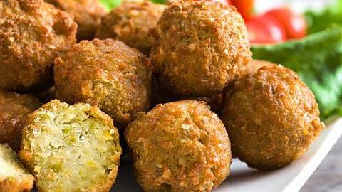 Νόστιμοι ρεβιθοκεφτέδες για να φάει το παιδί επιτέλους τα ρεβίθια! 