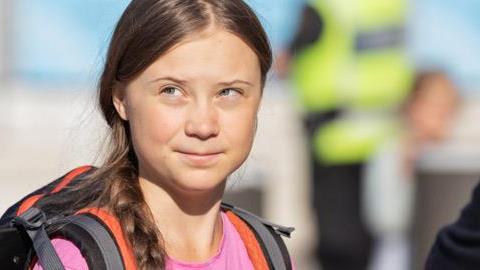 Τι να κάνετε αν ακούσετε τη φράση: «μαμά, μπορώ κι εγώ ν’ αλλάξω τον κόσμο;»