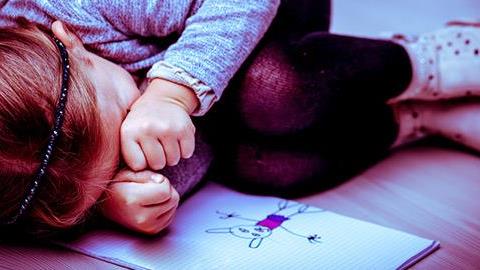 Ένα κακοποιημένο κορίτσι εξομολογείται…