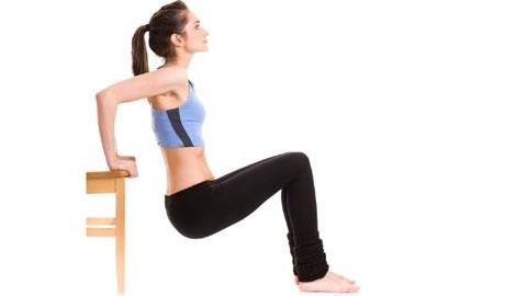 5 ασκήσεις γυμναστικής με όργανο μία καρέκλα
