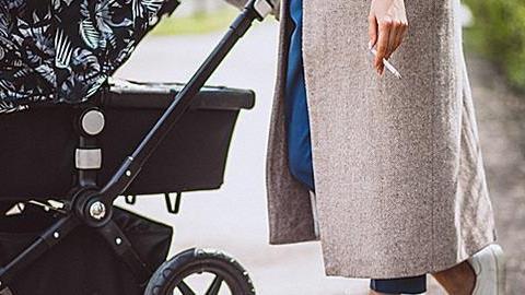 «Τριτογενές κάπνισμα»: Οι κίνδυνοι για τα παιδιά και η σημαντικότητα του αντικαπνιστικού νόμου