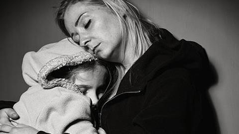 Οι πιο σκληρές αλήθειες της μητρότητας