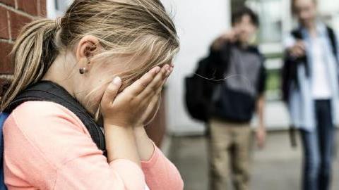 Όταν ένα αγοράκι στο σχολείο φώναζε την κόρη μου «χοντρή»...