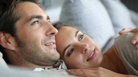 7 ατράνταχτες αποδείξεις ότι έχετε έναν υπέροχο γάμο