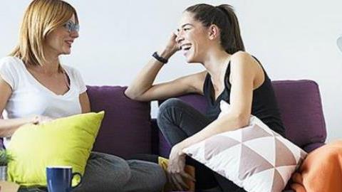 Γιατί όλες χρειαζόμαστε μια φίλη που να τα λέει έξω από τα δόντια