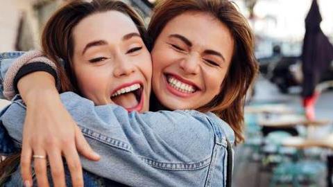 «Η κολλητή μου είναι κάτι πάραπάνω από φίλη, είναι αδερφή μου!»