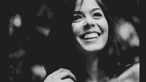 Να γίνεσαι το χαμόγελο που θες να σου χαρίζουν