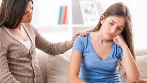 «Η μεγαλύτερη ανασφάλεια που είχα ως παιδί και πώς βοήθησα την κόρη μου να την ξεπεράσει»