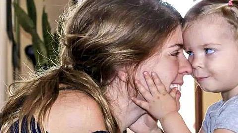 Όταν επιστρέφεις σπίτι, τα παιδιά θέλουν να νιώσουν ότι ανυπομονούσες να τα δεις!