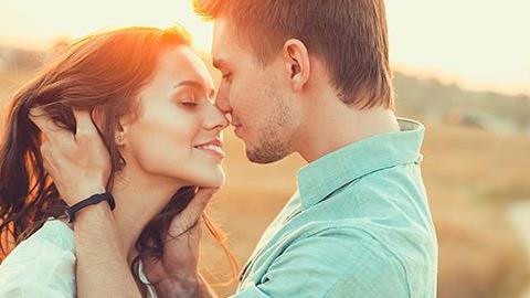 Πώς αγαπάει το κάθε ζώδιο