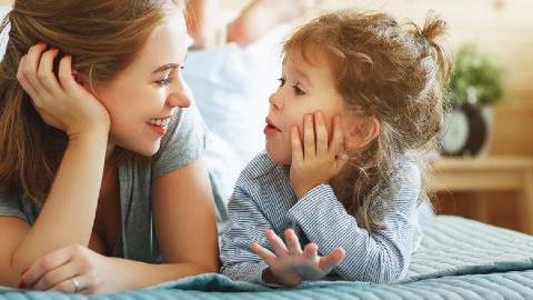 5 Μοντεσσοριανές απαντήσεις σ’ ένα νήπιο που ρωτάει επίμονα «γιατί… »