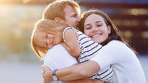 «Τα μοναχοπαίδια αγαπούν δύσκολα, αλλά αγαπούν αληθινά»