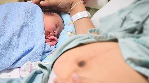 «Το νεογέννητο δεν πρέπει να απομακρύνεται από την μητέρα του αμέσως μετά τον τοκετό!»