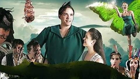 Η θεατρική παράσταση «Πήτερ Παν – Τίνκερμπελ & Κάπτεν Χουκ στη xώρα του Ποτέ» στο Θέατρο Λαμπέτη