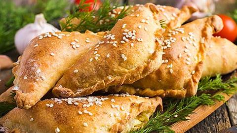 Τυροπιτάκια κουρού, αφράτα και λαχταριστά