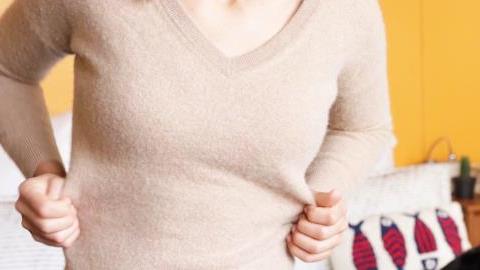 Πώς να μην σας τσιμπάνε τα μάλλινα και 5 ακόμη συμβουλές για τα ρούχα