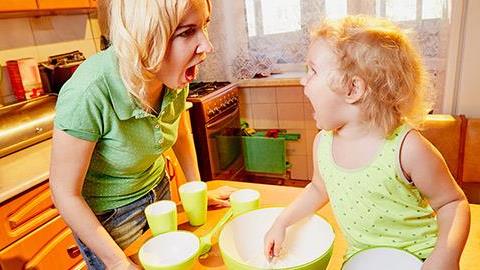 Τσακωνόμαστε με τα παιδιά μας επειδή μας μοιάζουν πολύ!