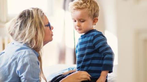 «Πώς έμαθα στο παιδί να πειθαρχεί χωρίς τιμωρίες και ανταμοιβές»