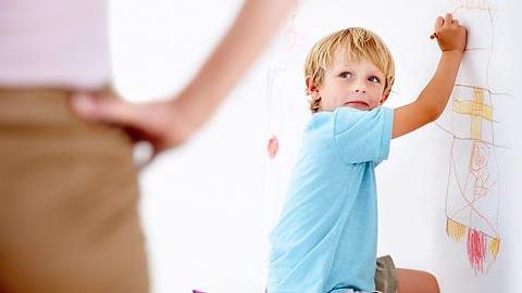 Πειθαρχία: Τα συνηθέστερα λάθη των γονιών 