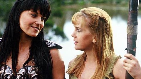 Πόσο καλή φίλη είσαι; Τ' άστρα απαντούν! 