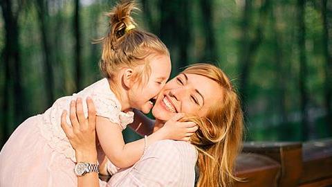 Η δύναμη του «και»: μπορώ να είμαι καλή μαμά ΚΑΙ να μην χάνω τον εαυτό μου