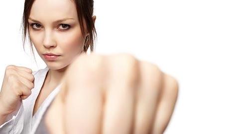 Πολεμικές τέχνες: Αυτοάμυνα και άσκηση και για γυναίκες 