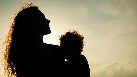 «Δεν σε γέννησα αλλά είσαι το δικό μου παιδί και είμαι η μαμά σου!»