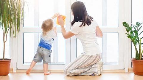 Απλοί τρόποι για να κρατάμε τα μικρόβια έξω από το σπίτι μας όλη μέρα!