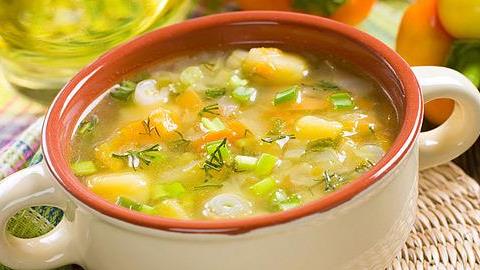 Συνταγές για παιδιά: Πολύχρωμη χορτόσουπα με μέλι για τόνωση του ανοσοποιητικού