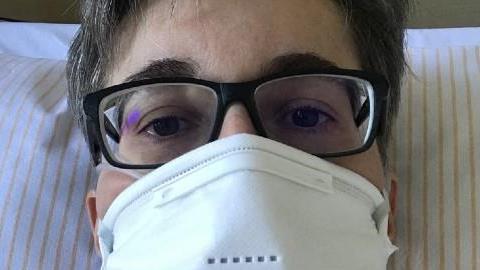 Μητέρα σε καραντίνα ξεσπάει: «Μου λείπουν απελπιστικά τα παιδιά μου. Δεν αντέχω άλλο.»