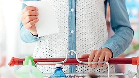 Πώς να ψωνίσετε έξυπνα για 2 εβδομάδες, περιορίζοντας τις εξόδους σας