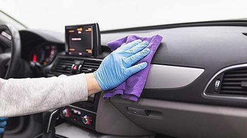 Πώς να απολυμάνετε σωστά το αυτοκίνητο για να προφυλαχτείτε από τα μικρόβια