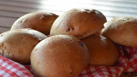 Συνταγές για παιδιά: σταφιδόψωμο της γιαγιάς