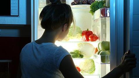 Κόλπα που κόβουν την όρεξη για να μη γίνουμε 200 κιλά μετά την καραντίνα!