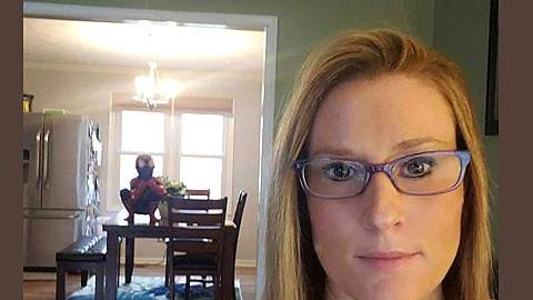 Η τρελή καθημερινότητα με τα παιδιά στην καραντίνα μέσα από 15 αστείες φωτογραφίες 